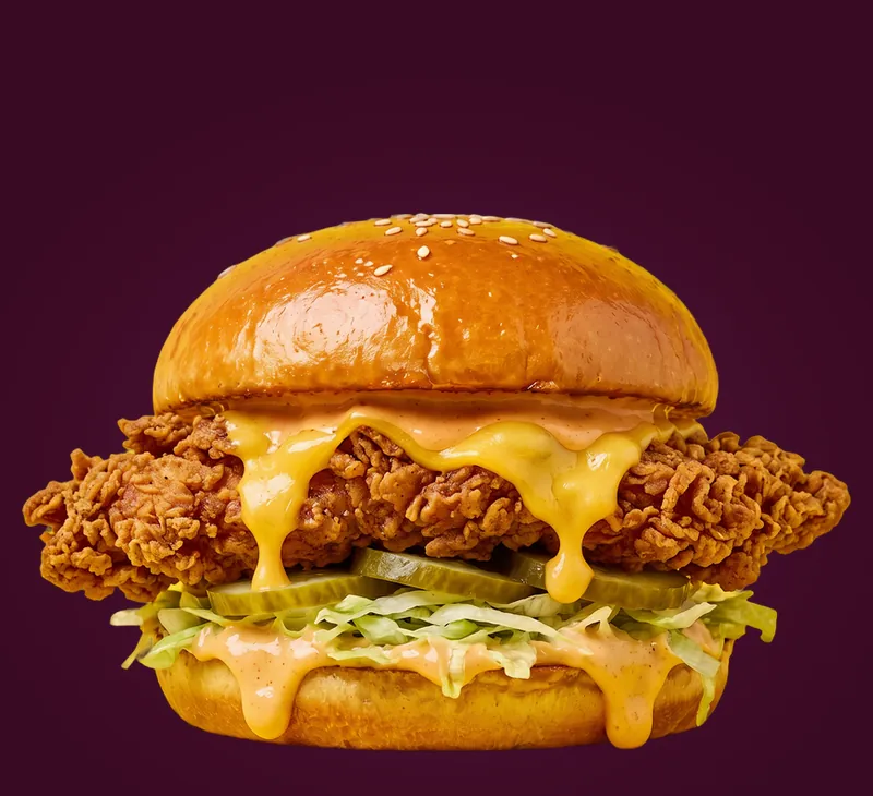 Le Croustillant : poulet frit croustillant, cheddar, salade, mayo épicée